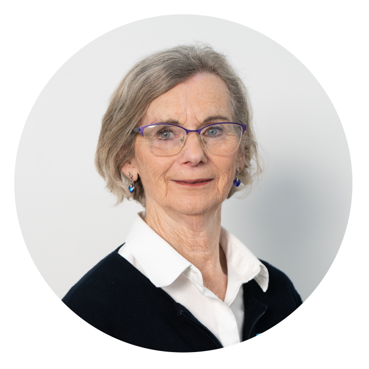 Maureen - Receptionist 